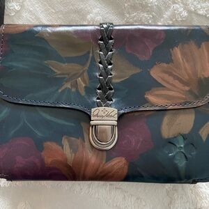 Beautiful Patricia Nash Designs crossbody bag with Duster